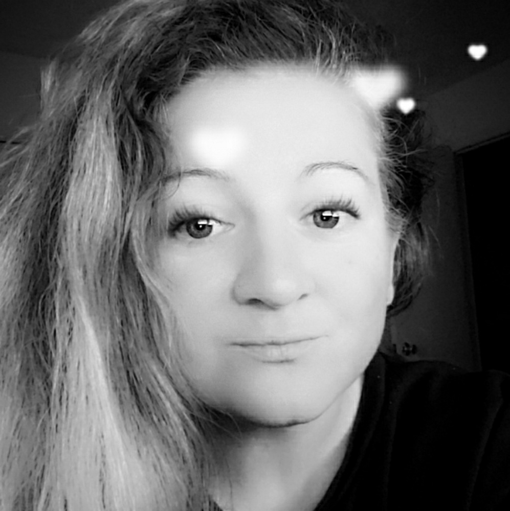 Meet your Posher, Claire